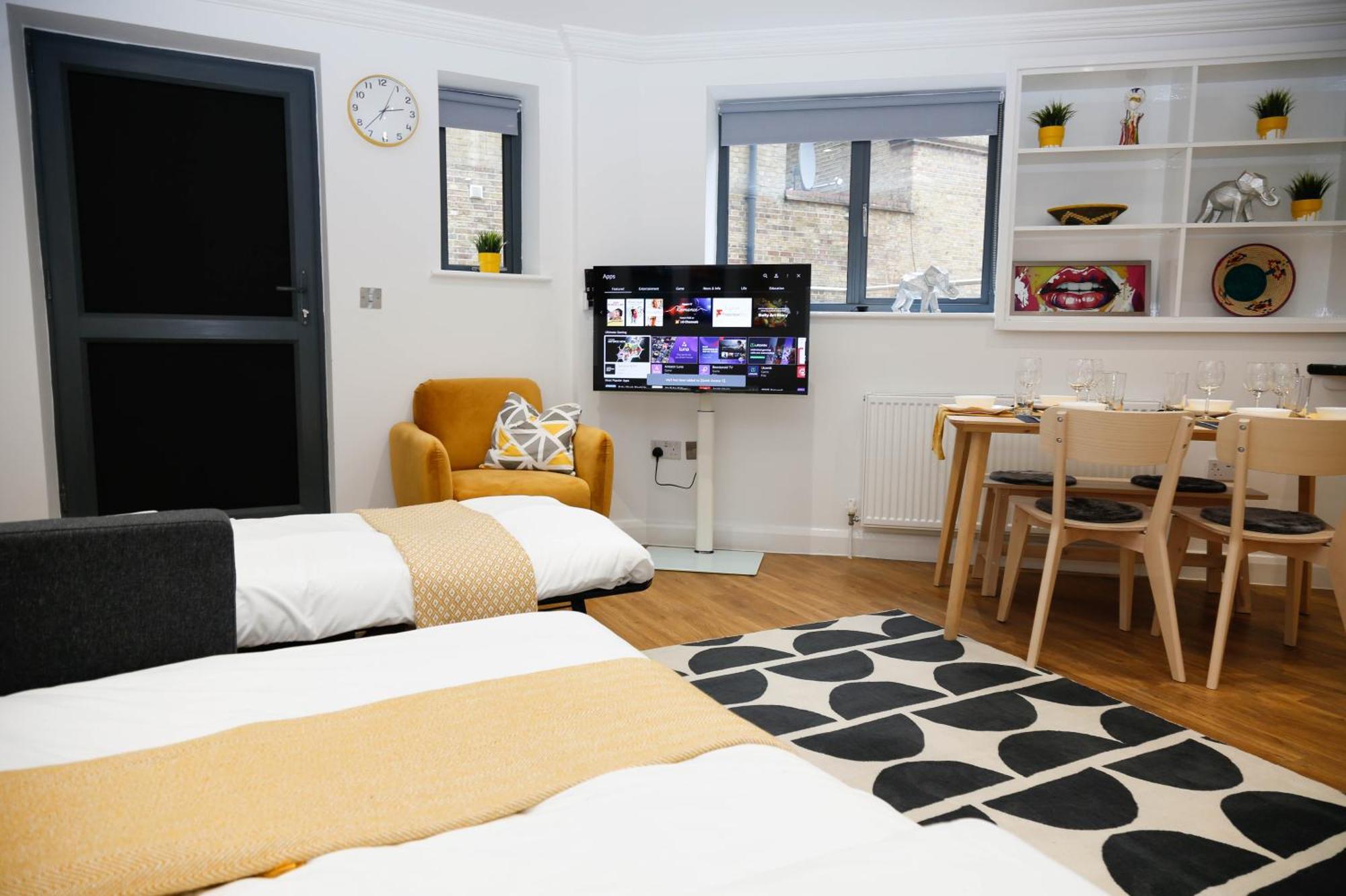 New Luxury Apartments In Central Location Next To Shops, Cafes, Bars & Metro Londra Dış mekan fotoğraf