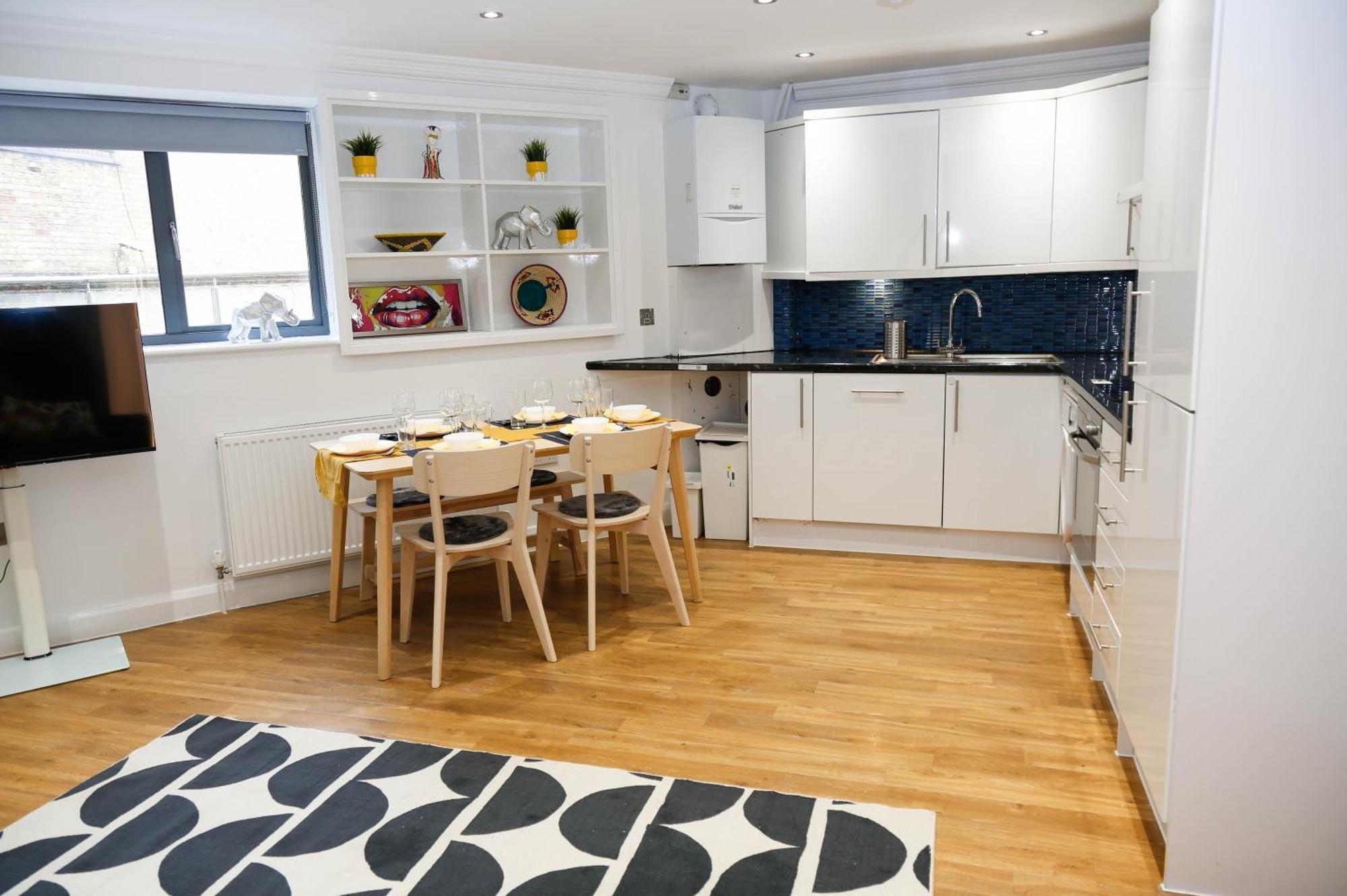 New Luxury Apartments In Central Location Next To Shops, Cafes, Bars & Metro Londra Dış mekan fotoğraf