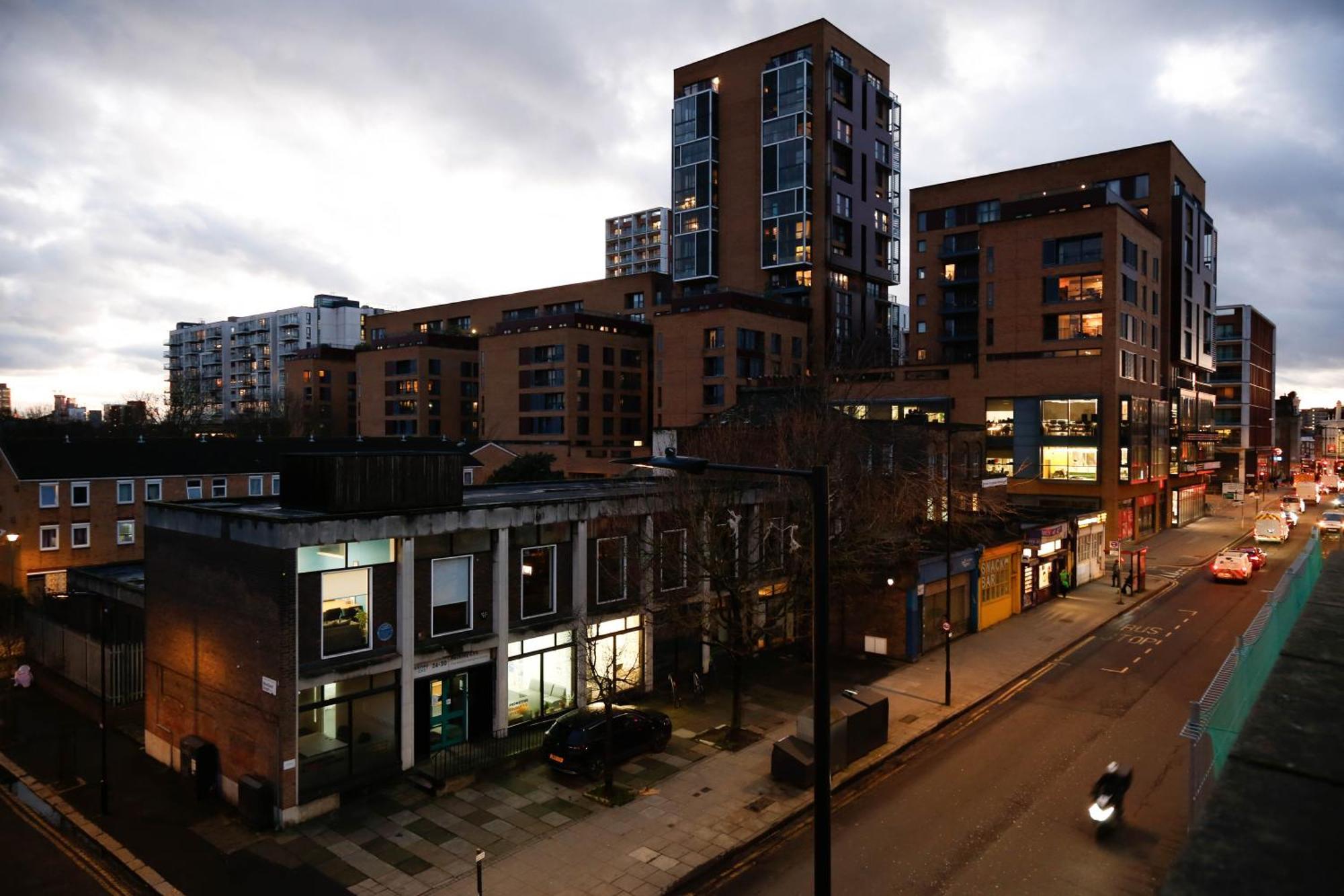 New Luxury Apartments In Central Location Next To Shops, Cafes, Bars & Metro Londra Dış mekan fotoğraf