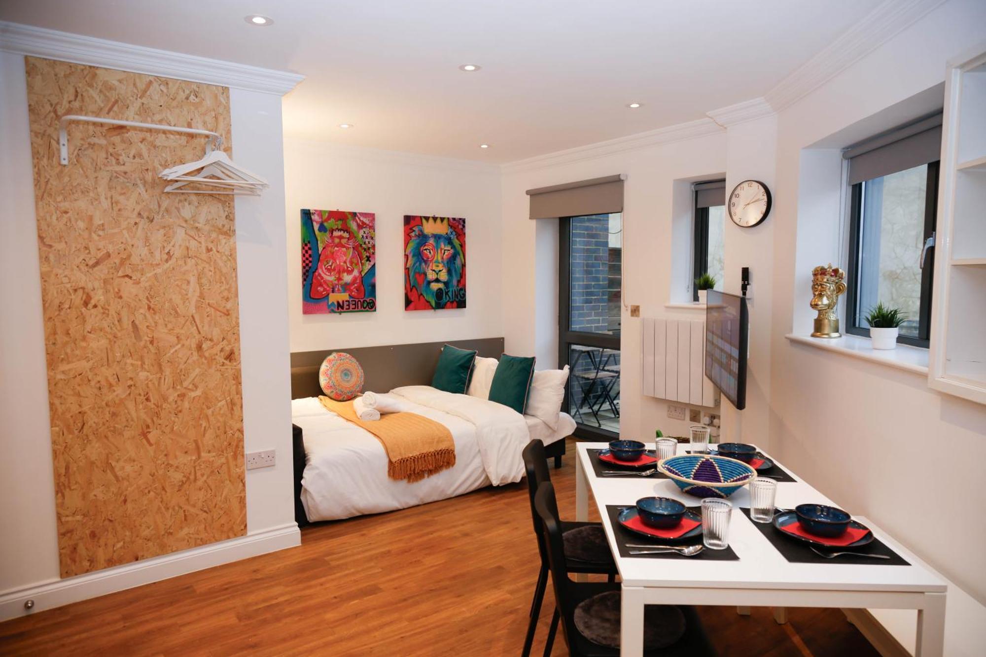 New Luxury Apartments In Central Location Next To Shops, Cafes, Bars & Metro Londra Dış mekan fotoğraf